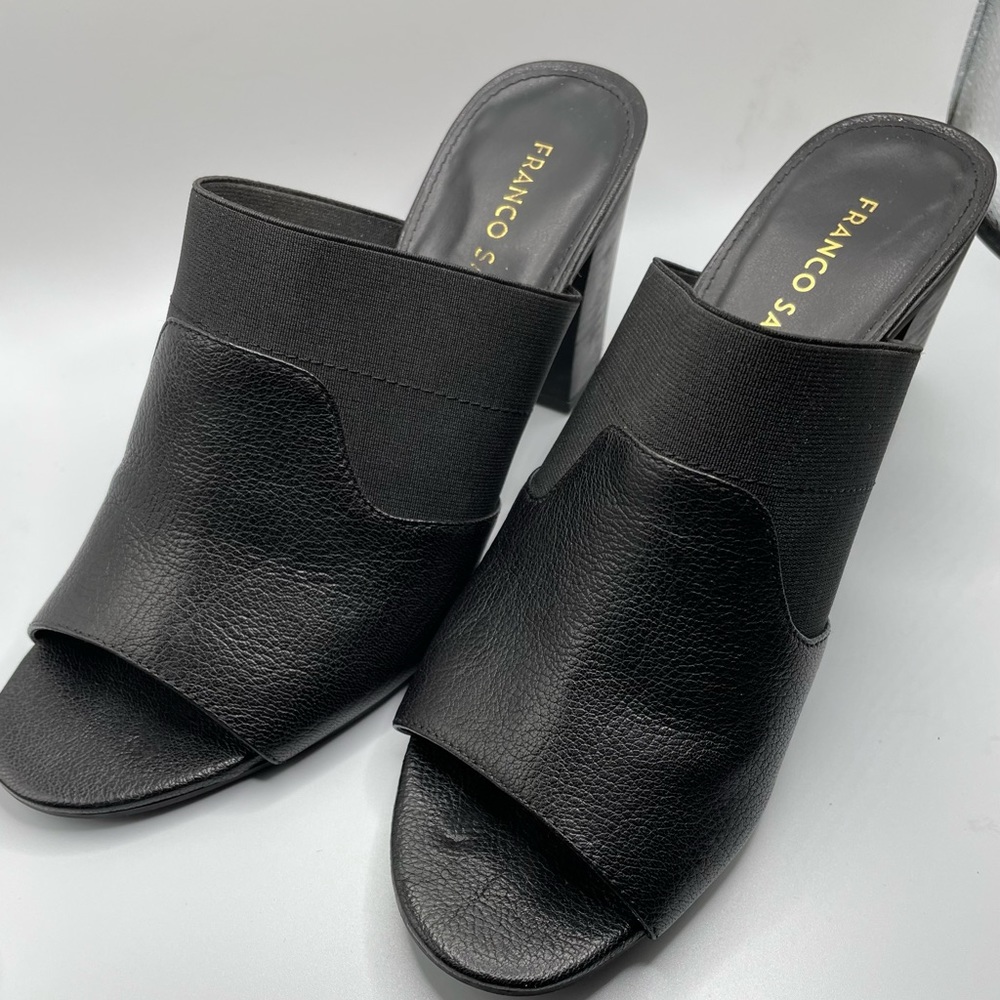 Franco Sarto black sandals Block heel. EUC stretch material for comfort  8.5
